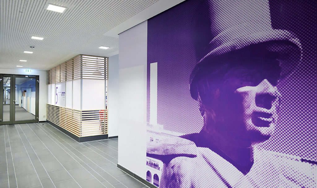 Verinion – Signage & Corporate Graphics Kunde DB Hamburg