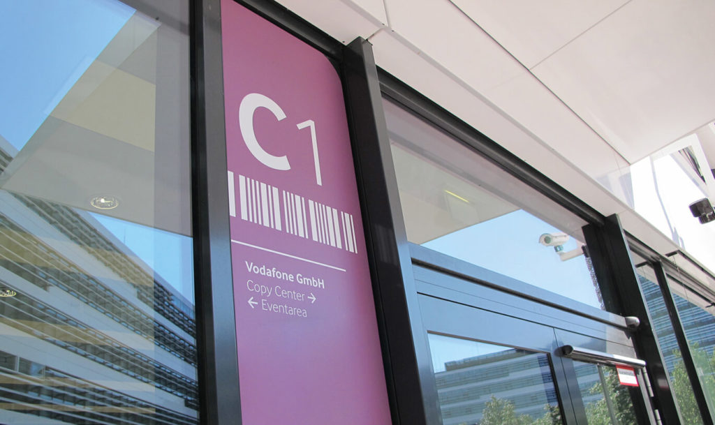 Verinion – Signage & Corporate Graphics Kunde Vodafone